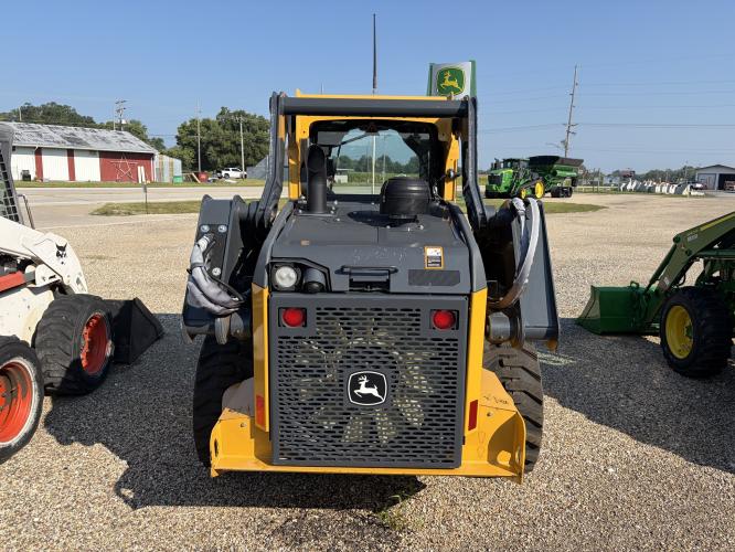 John Deere 320G