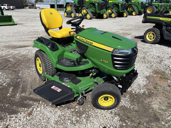 John Deere X754