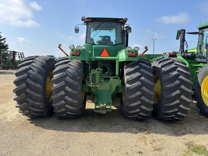John Deere 9530