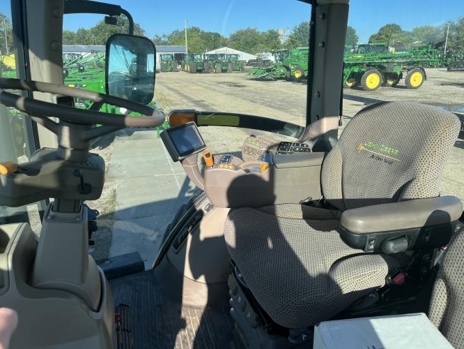 John Deere 7200R