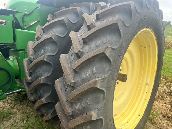 John Deere 9230