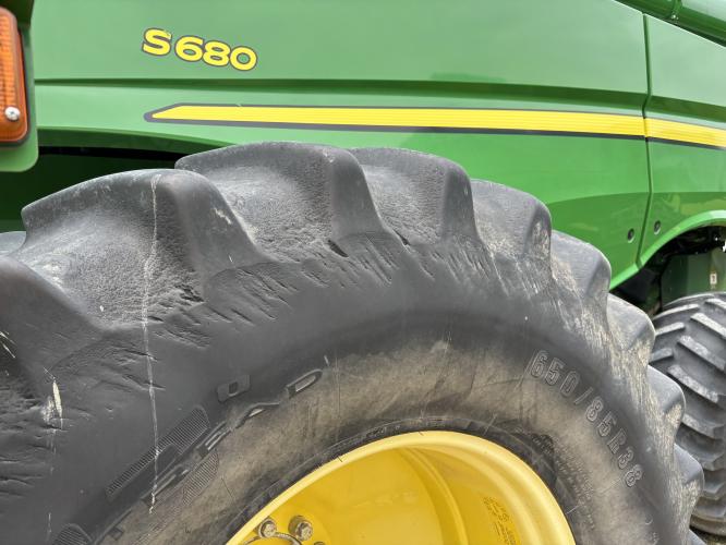 John Deere S680