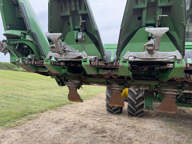 John Deere C8R