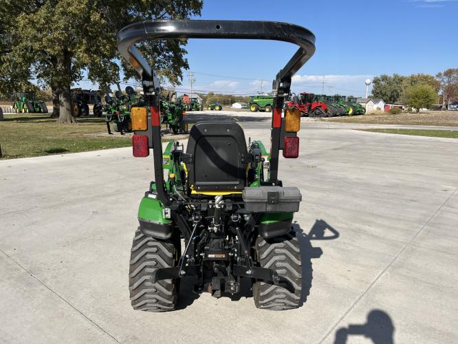 John Deere 1025R