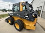 John Deere 320G