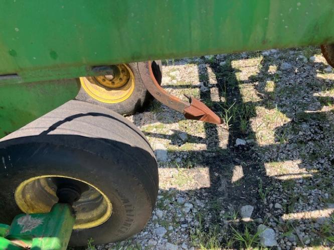 John Deere 512