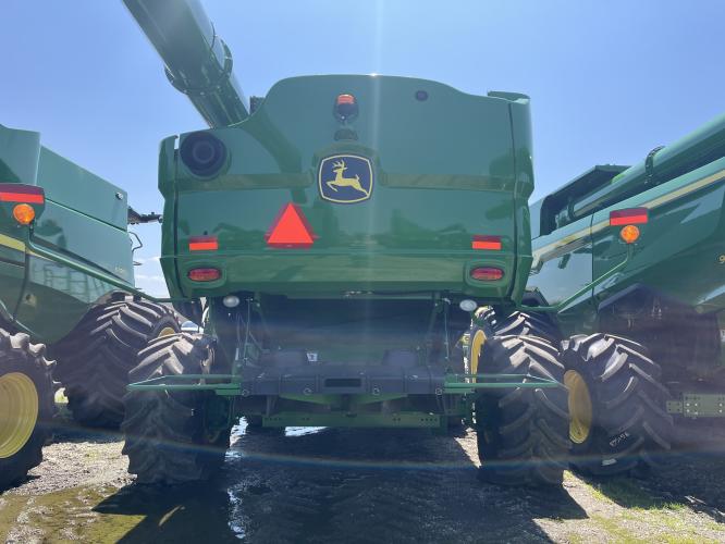 John Deere S770