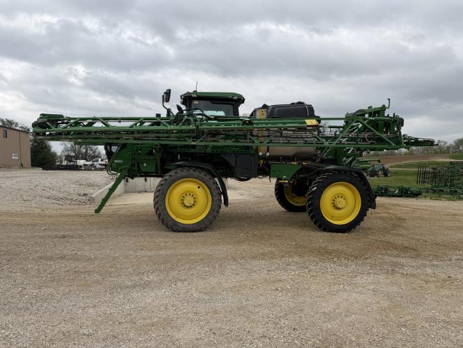 John Deere 412R