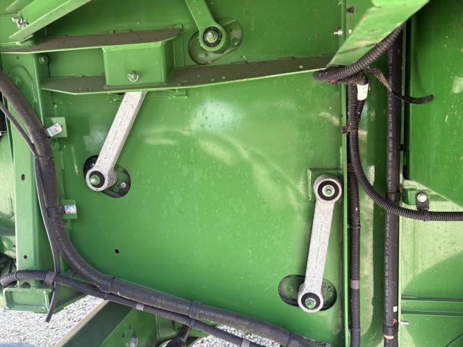 John Deere S670