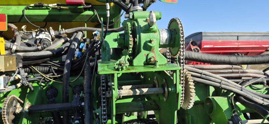 John Deere 1790