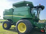 John Deere S670