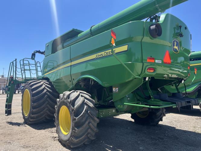 John Deere S790