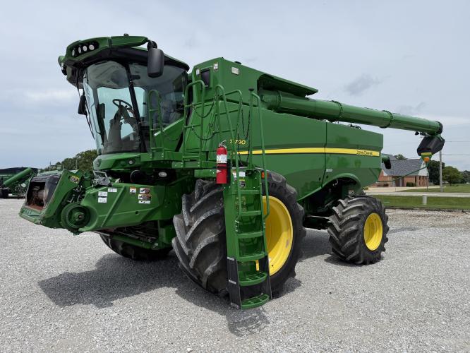 John Deere S790