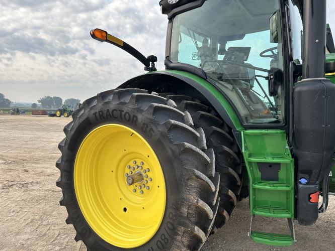 John Deere 6R 175