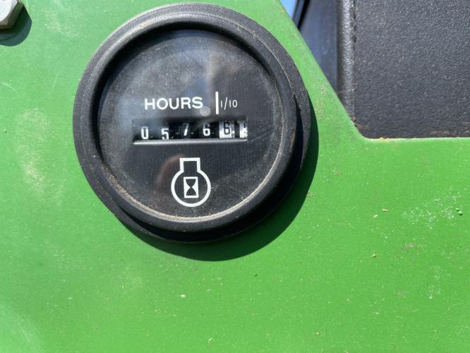 John Deere 318