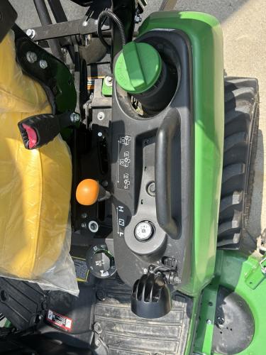 John Deere 1025R