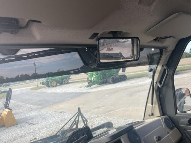 John Deere XUV835R Premium Cab