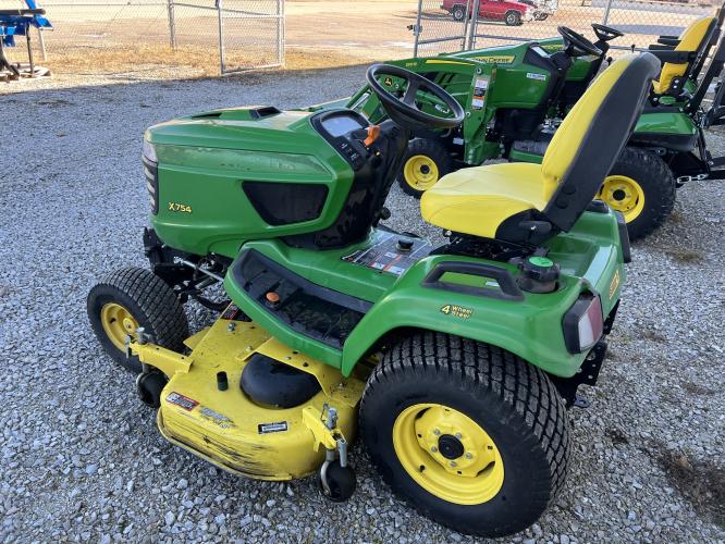 John Deere X754