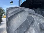 John Deere 8235R