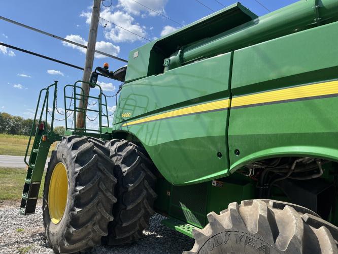 John Deere S680