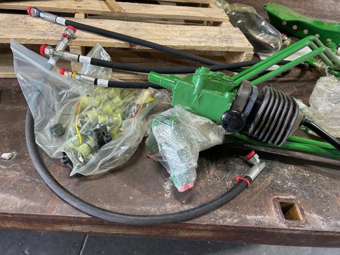 John Deere NEW BLV10015 VALVE, LINE/HOSE KIT D170