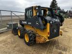 John Deere 320E