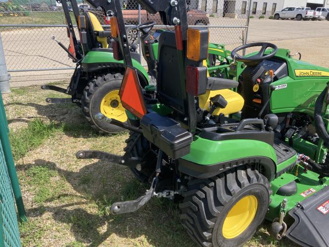 John Deere 1025R