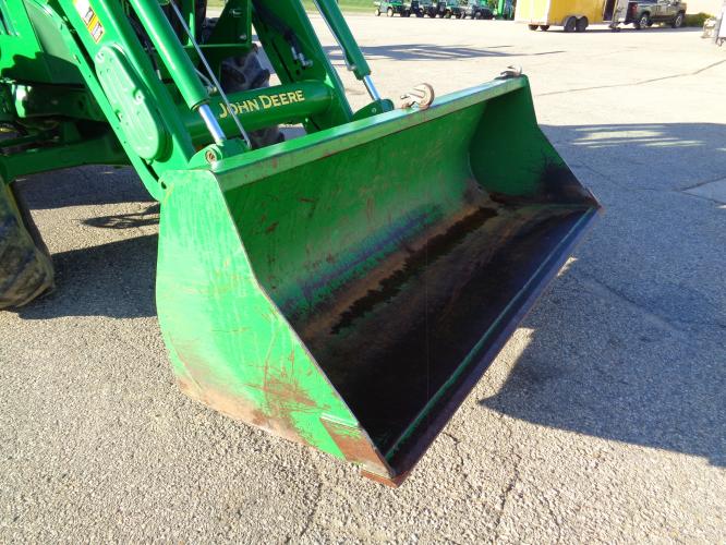 John Deere 6125M