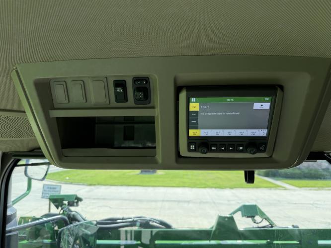 John Deere 412R