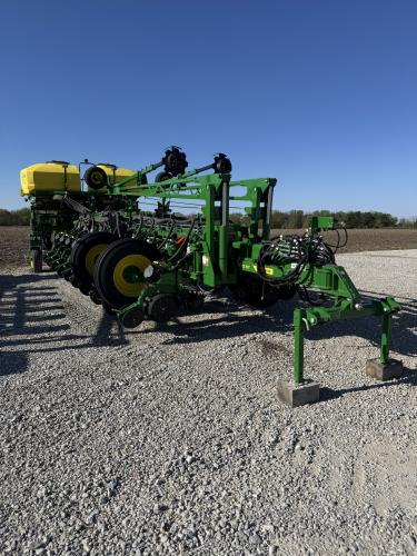 John Deere 1775NT