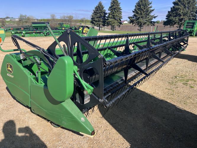 John Deere 630F