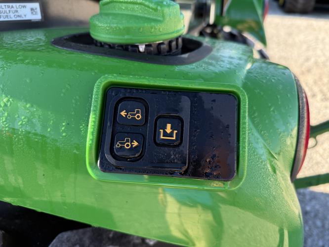 John Deere 4052R
