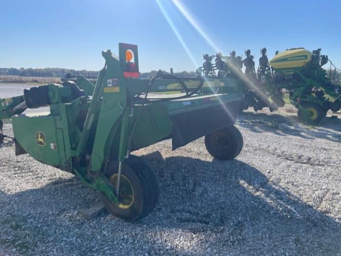 John Deere 535