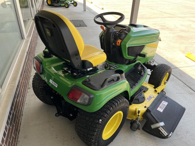 John Deere X750