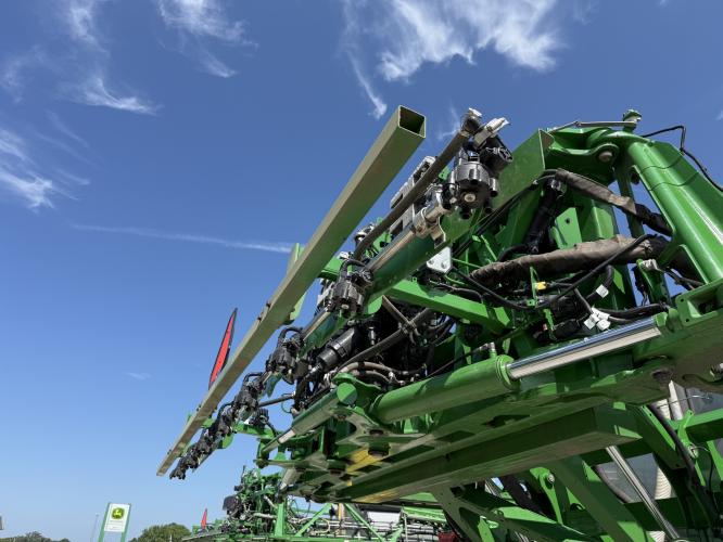John Deere 412R