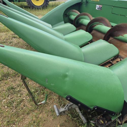 John Deere 608C