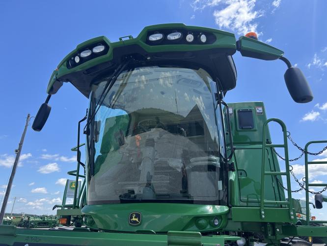 John Deere S770