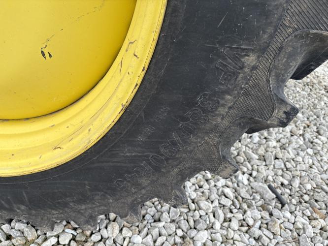 John Deere R4044