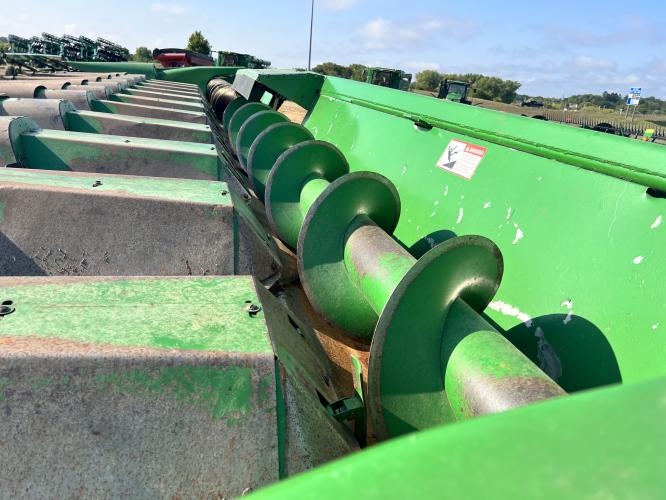 John Deere 1243