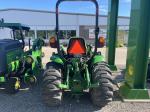John Deere 3033R