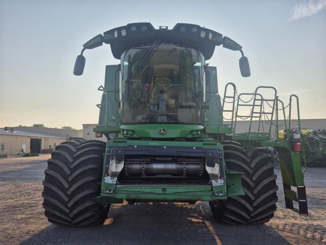 John Deere S790