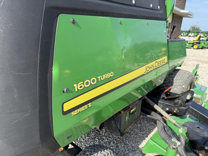 John Deere 1600