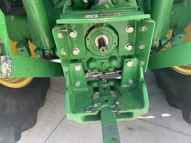 John Deere 5090M