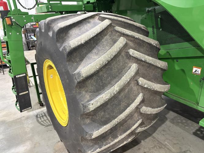 John Deere S660