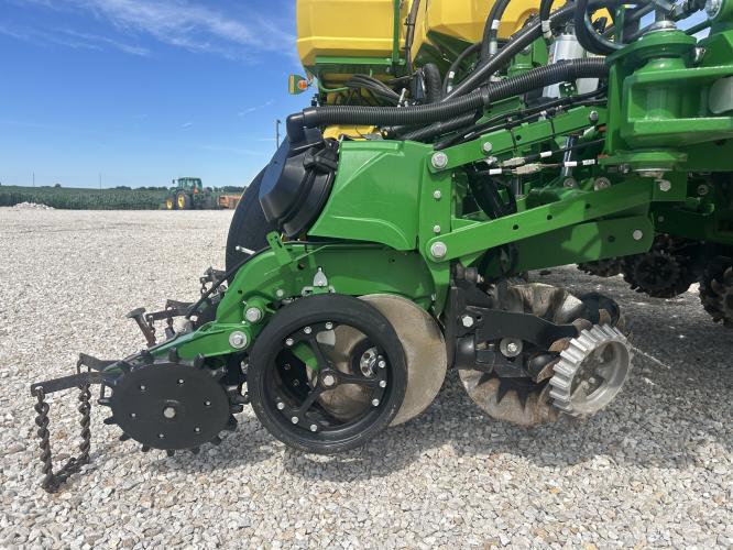 John Deere 1775NT