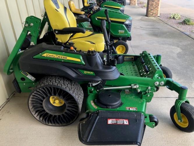 John Deere Z930R