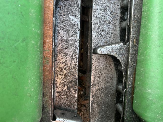 John Deere 608C