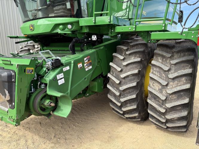 John Deere S780