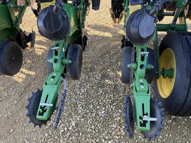 John Deere 1775NT