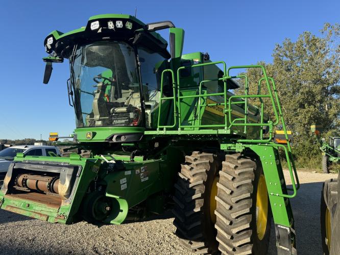 John Deere S7 900